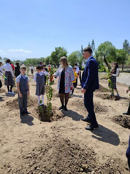 Был посажен «Сад Памяти» в городе Турсунзаде